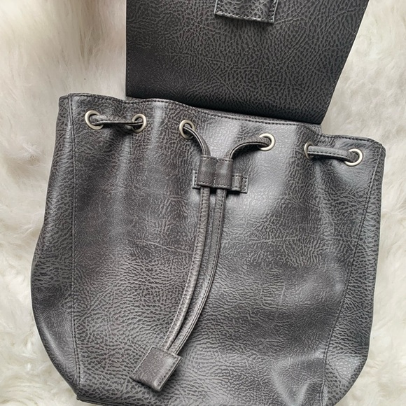 Matt & Nat Backpack Mumbai Vegan PVC Grey Backpack - Picture 2 of 13